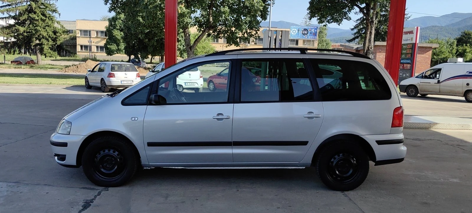 VW Sharan 1.9 TDI АВТОМАТИК - изображение 5