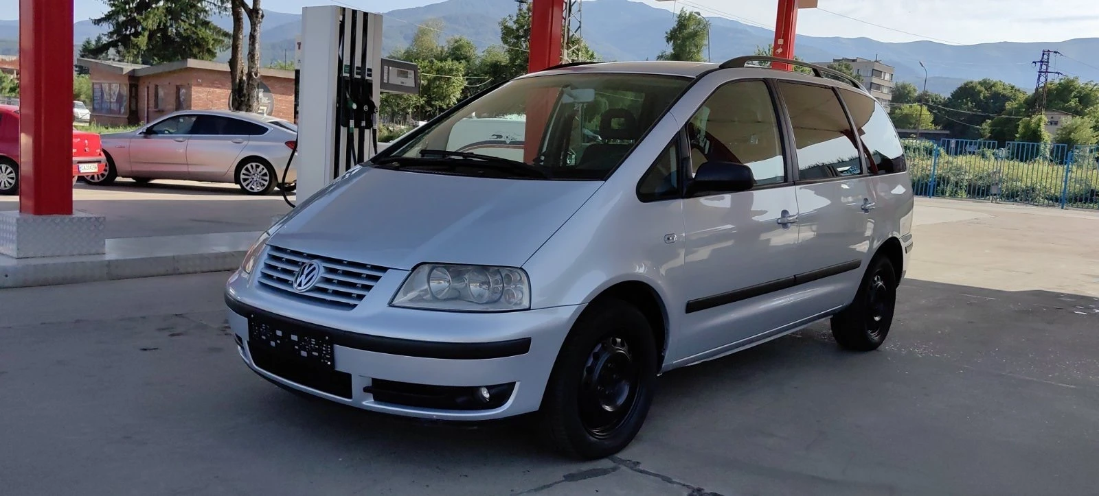 VW Sharan 1.9 TDI АВТОМАТИК - изображение 3