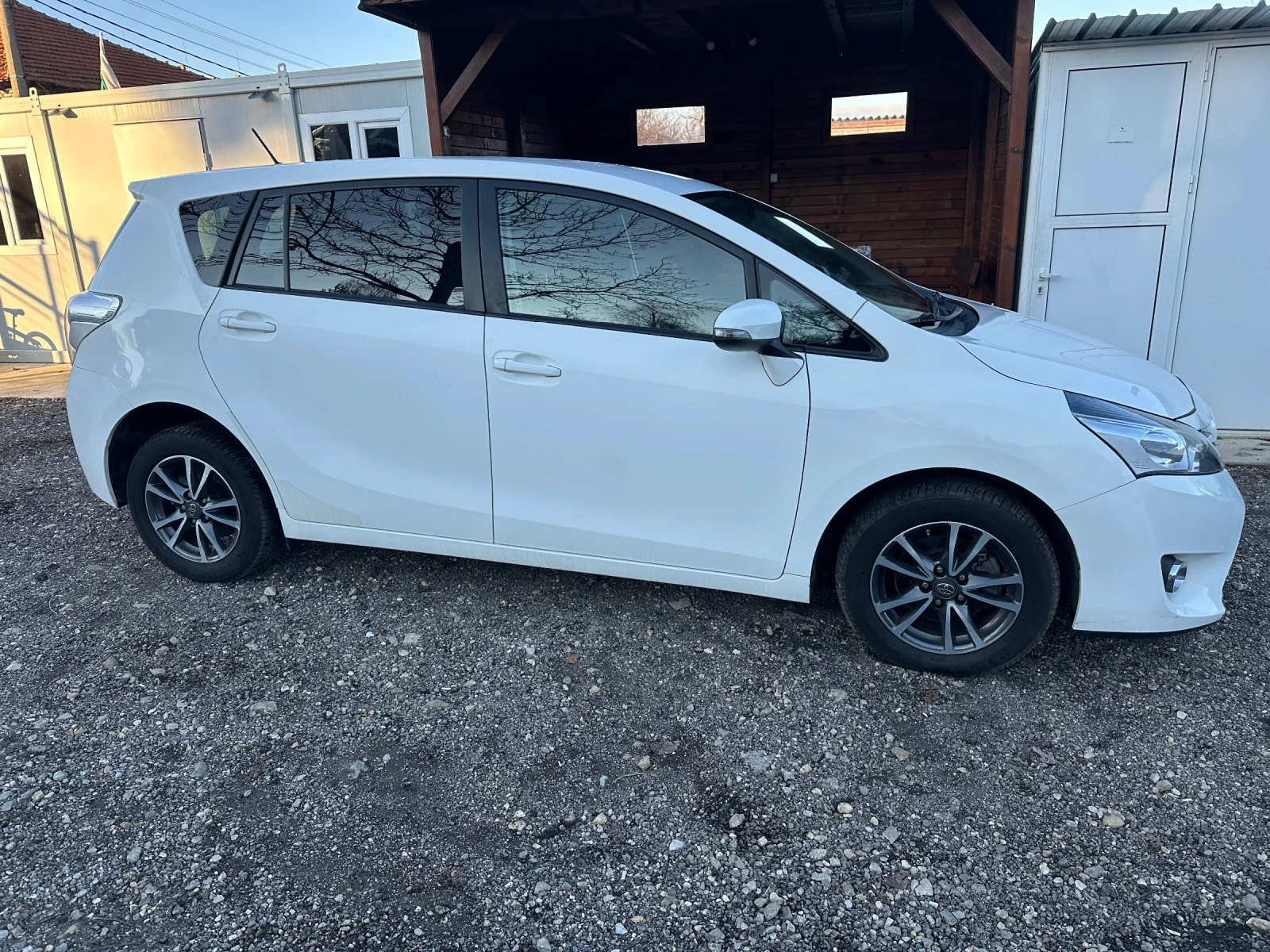 Toyota Verso 1.6 d4d 112 кс - изображение 3