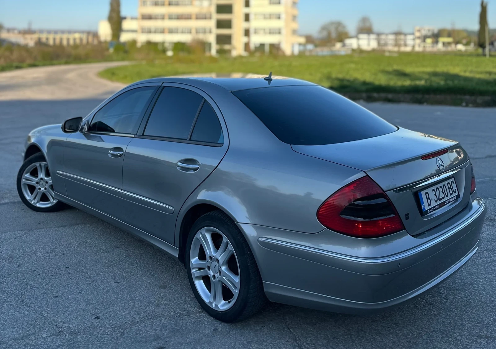 Mercedes-Benz E 320 4 MATIC AVANGARD FACE - изображение 4