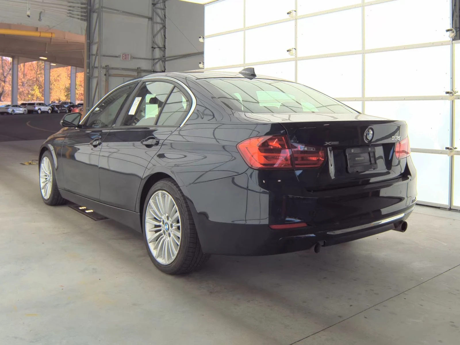BMW 335 XDRIVE* ПОДГРЕВ* КАМЕРА* КЕЙЛЕС* LANE* ASSIST - изображение 4