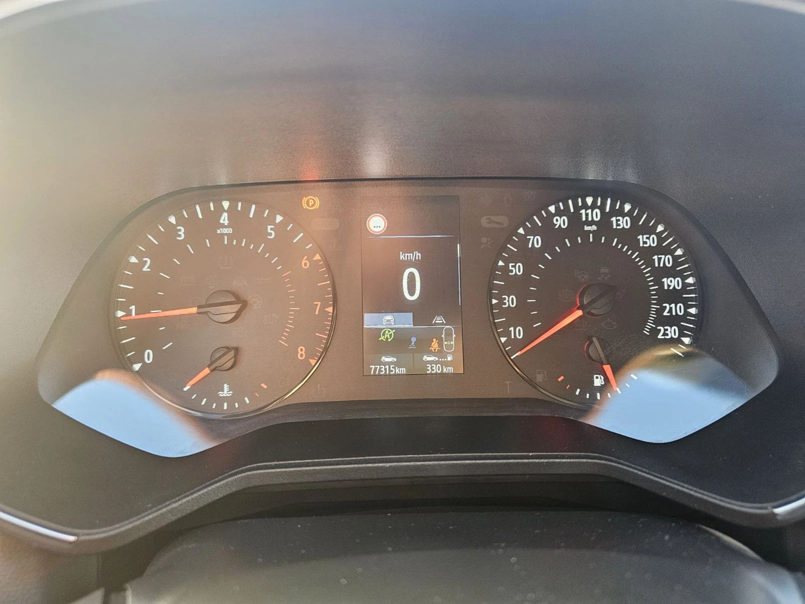 Renault Clio 1.0 TCe 75 - изображение 8