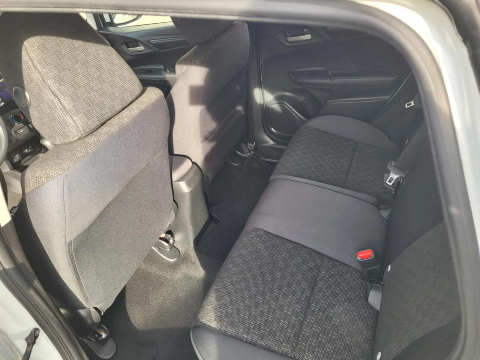 Honda Jazz 1, 3-автомат - изображение 7