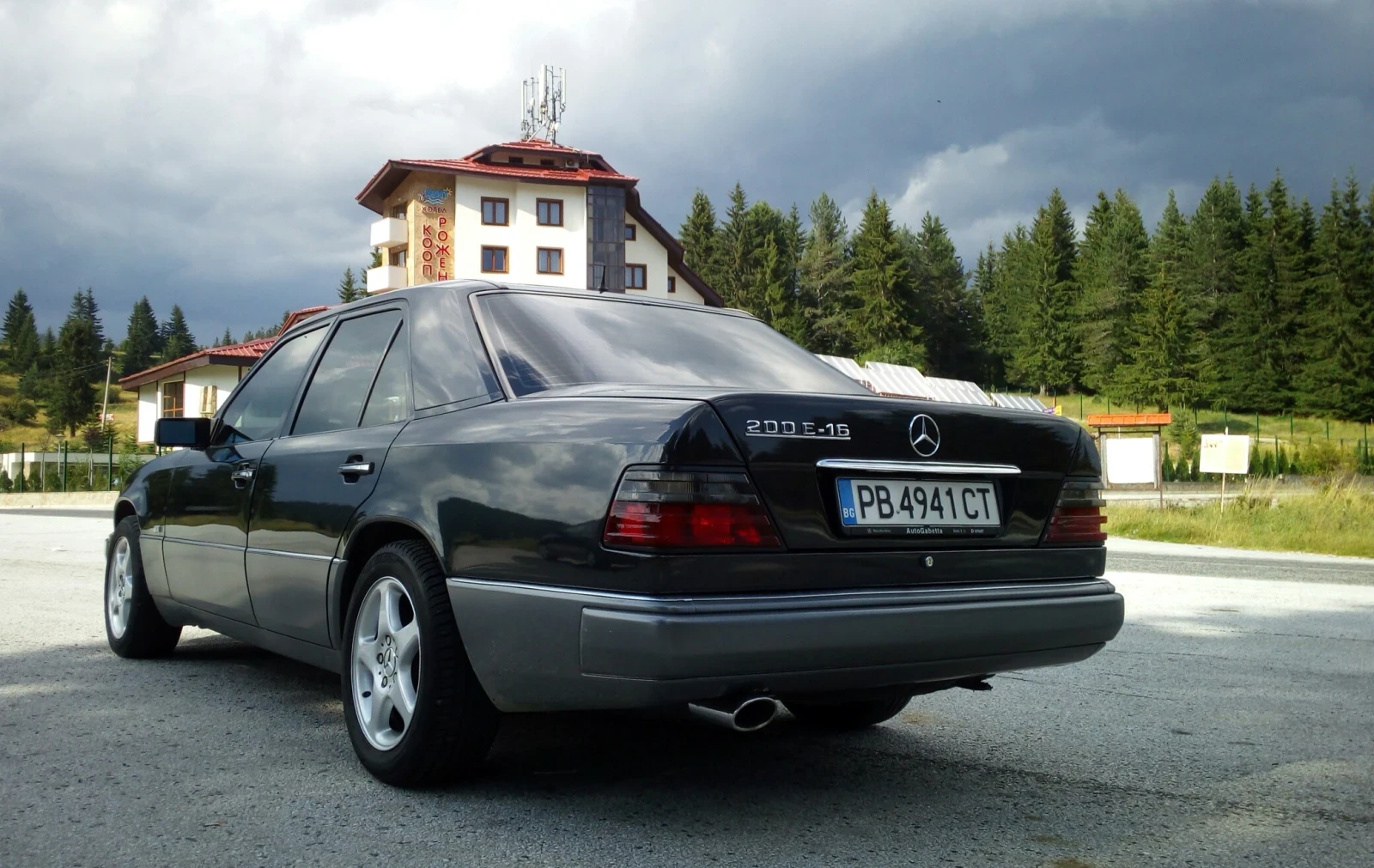 Mercedes-Benz 124 Е200 - изображение 2