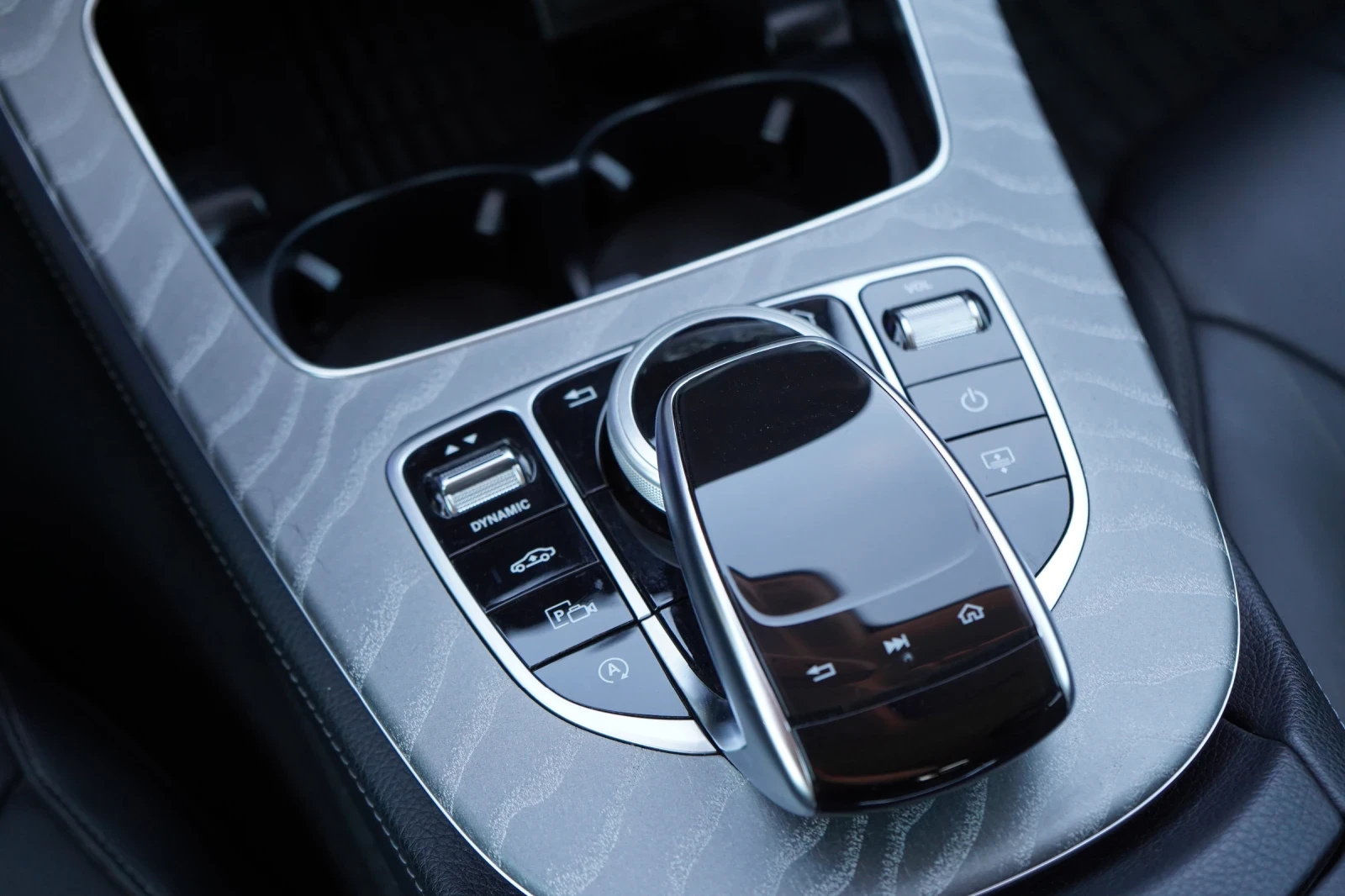 Mercedes-Benz CLS 350 d* 4M* AIRMATIC* HEAD UP* 360* ВАКУМ* DISTRONIC* , снимка 13 - Автомобили и джипове - 53770134