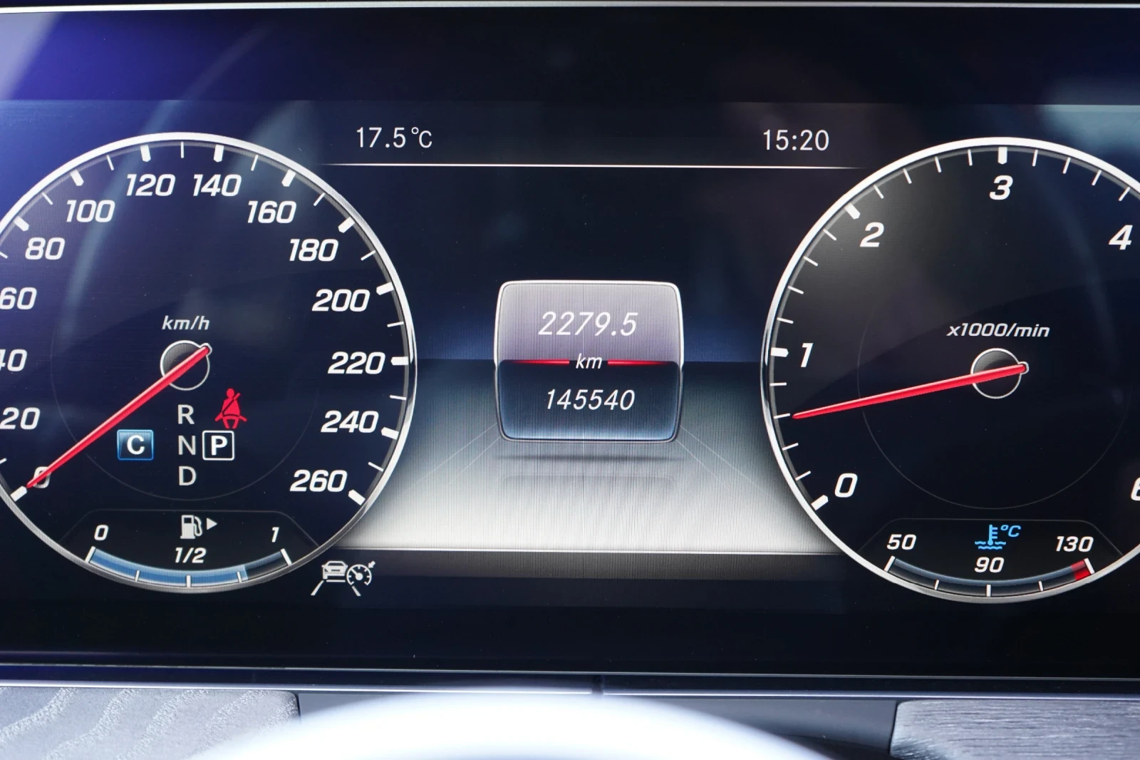 Mercedes-Benz CLS 350 d* 4M* AIRMATIC* HEAD UP* 360* ВАКУМ* DISTRONIC* , снимка 10 - Автомобили и джипове - 53770134