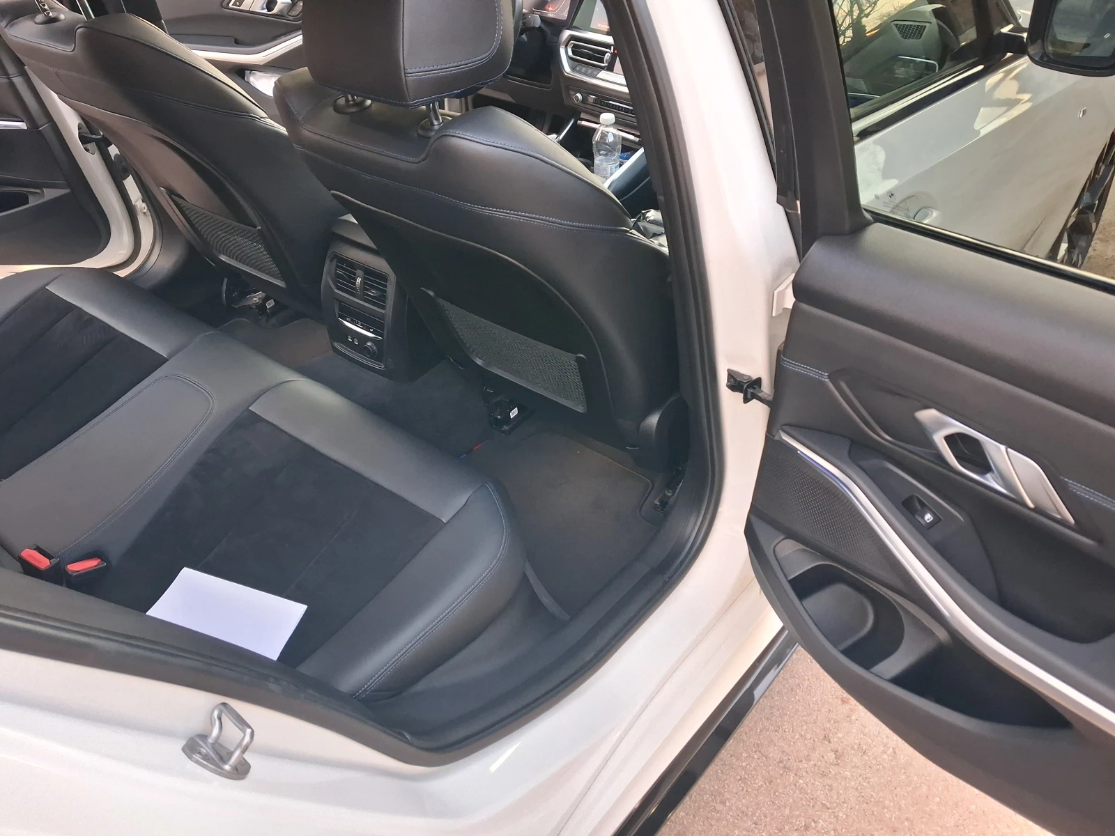 BMW 330 Sport-Paket Performance, снимка 12 - Автомобили и джипове - 53770766