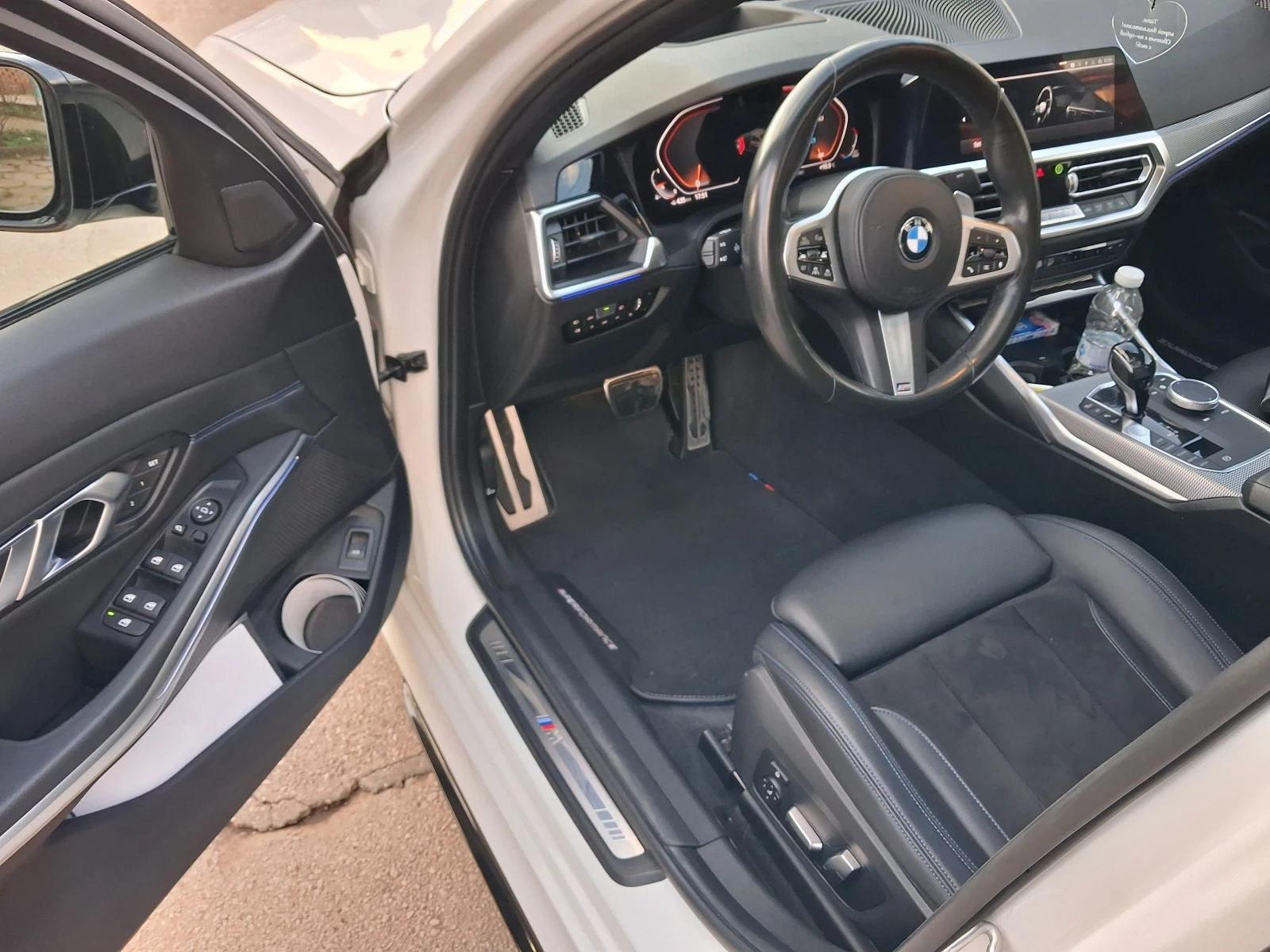 BMW 330 Sport-Paket Performance, снимка 9 - Автомобили и джипове - 53770766