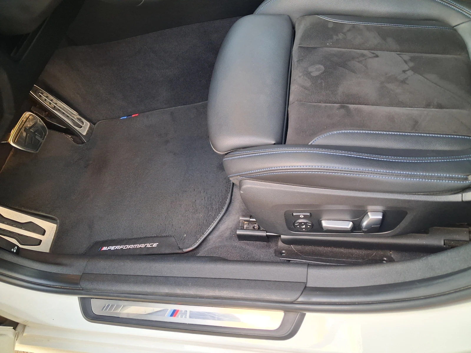 BMW 330 Sport-Paket Performance, снимка 16 - Автомобили и джипове - 53770766