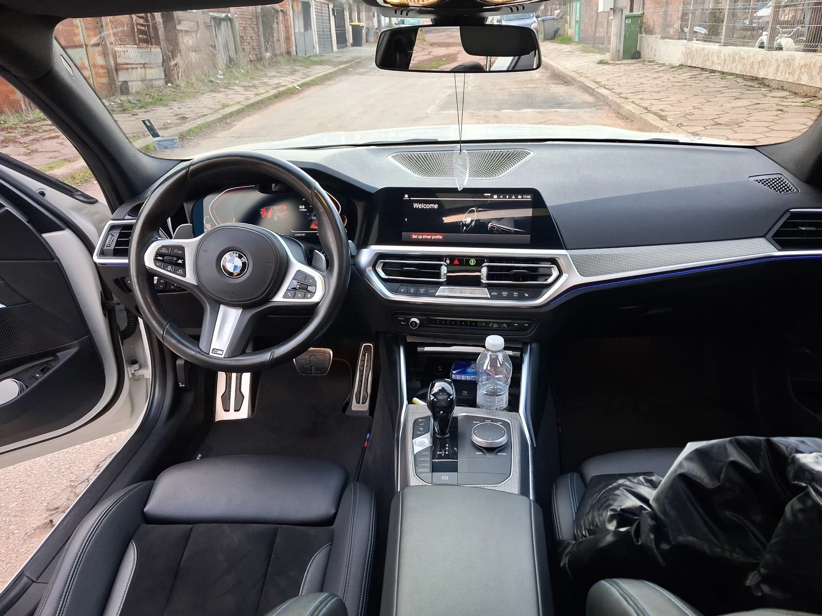 BMW 330 Sport-Paket Performance, снимка 14 - Автомобили и джипове - 53770766