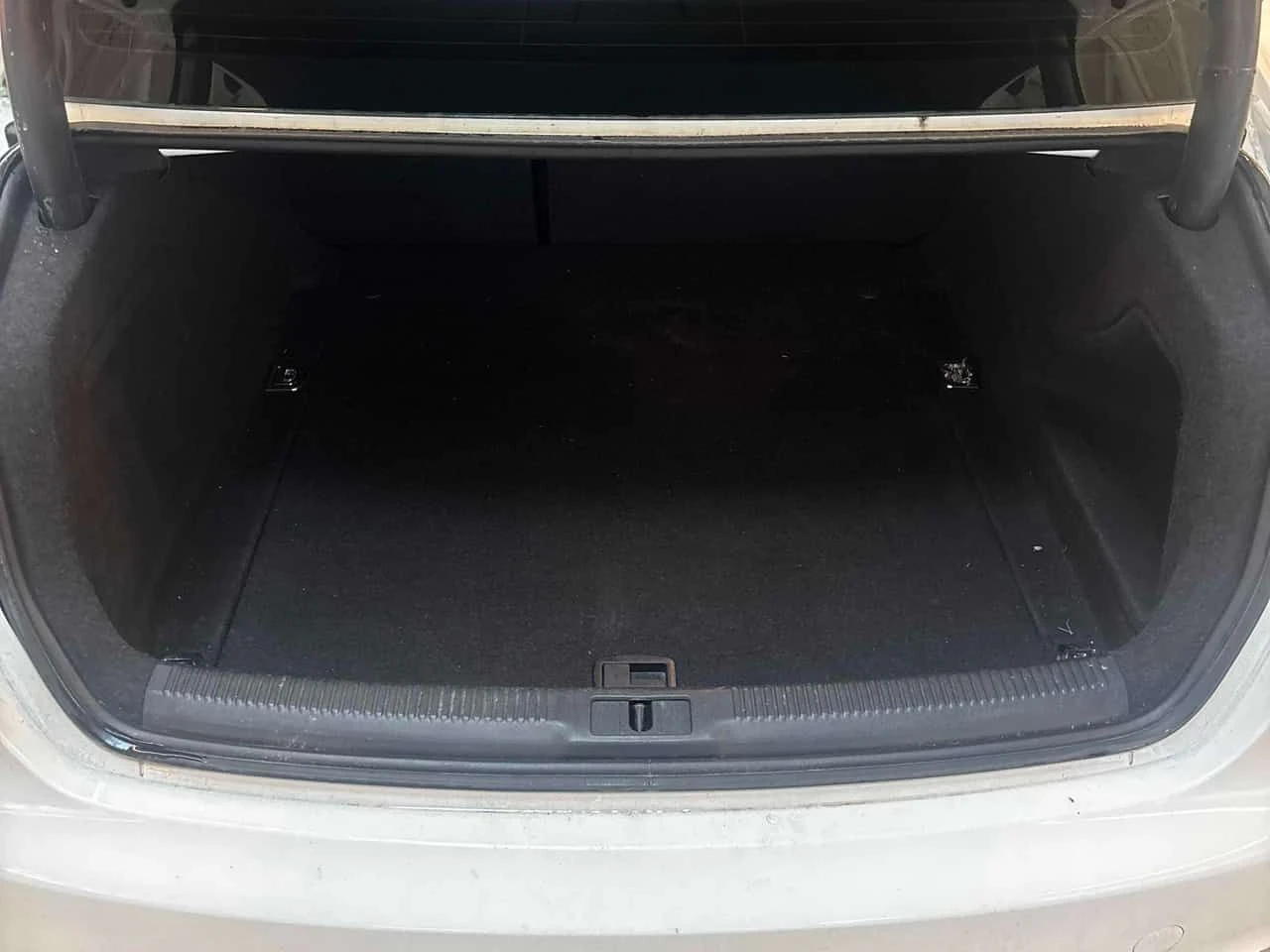 Audi A4 * 4dr Sdn Auto quattro * CARFAX * ЦЕНА ДО БГ, снимка 11 - Автомобили и джипове - 54000987