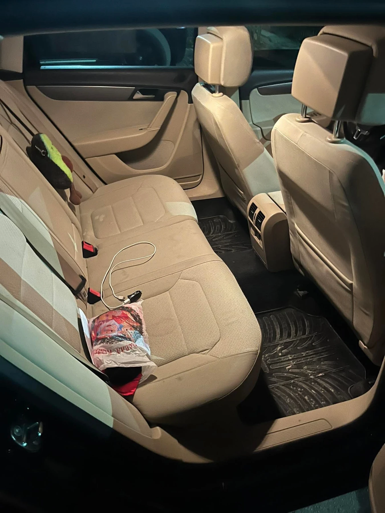 VW Passat 2.0 TDI DSG, снимка 8 - Автомобили и джипове - 54032216