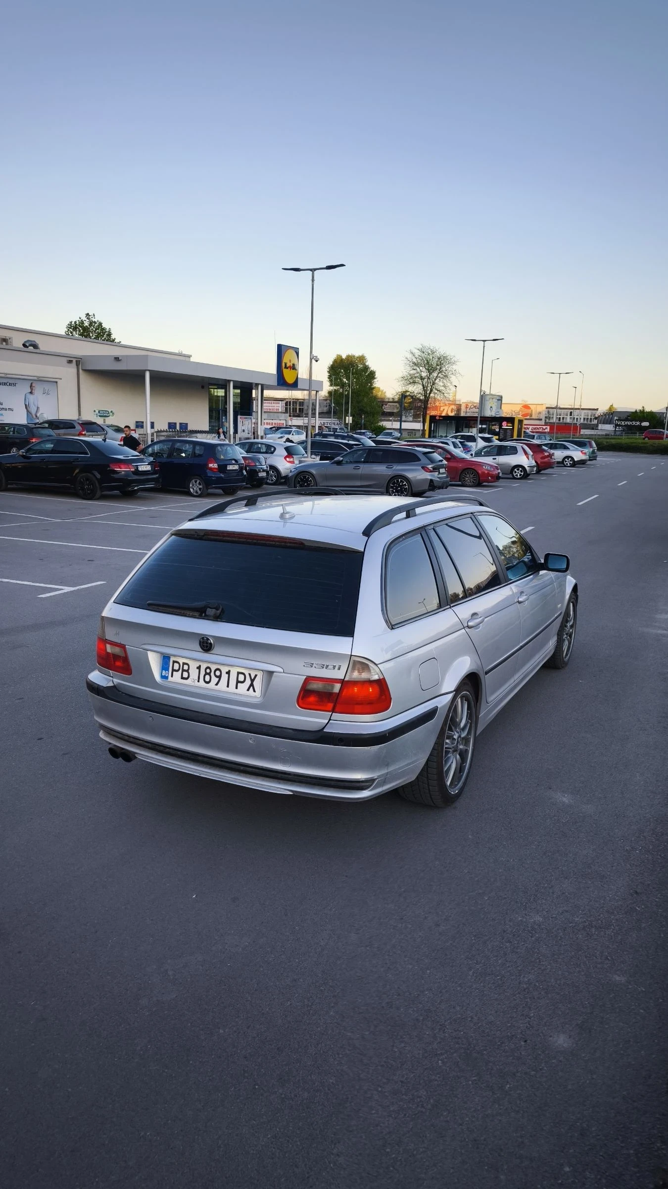 BMW 330, снимка 6 - Автомобили и джипове - 54324627