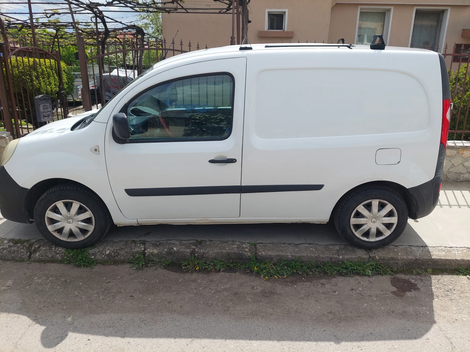 Renault Kangoo Бензин/Газ, снимка 6 - Автомобили и джипове - 54397831