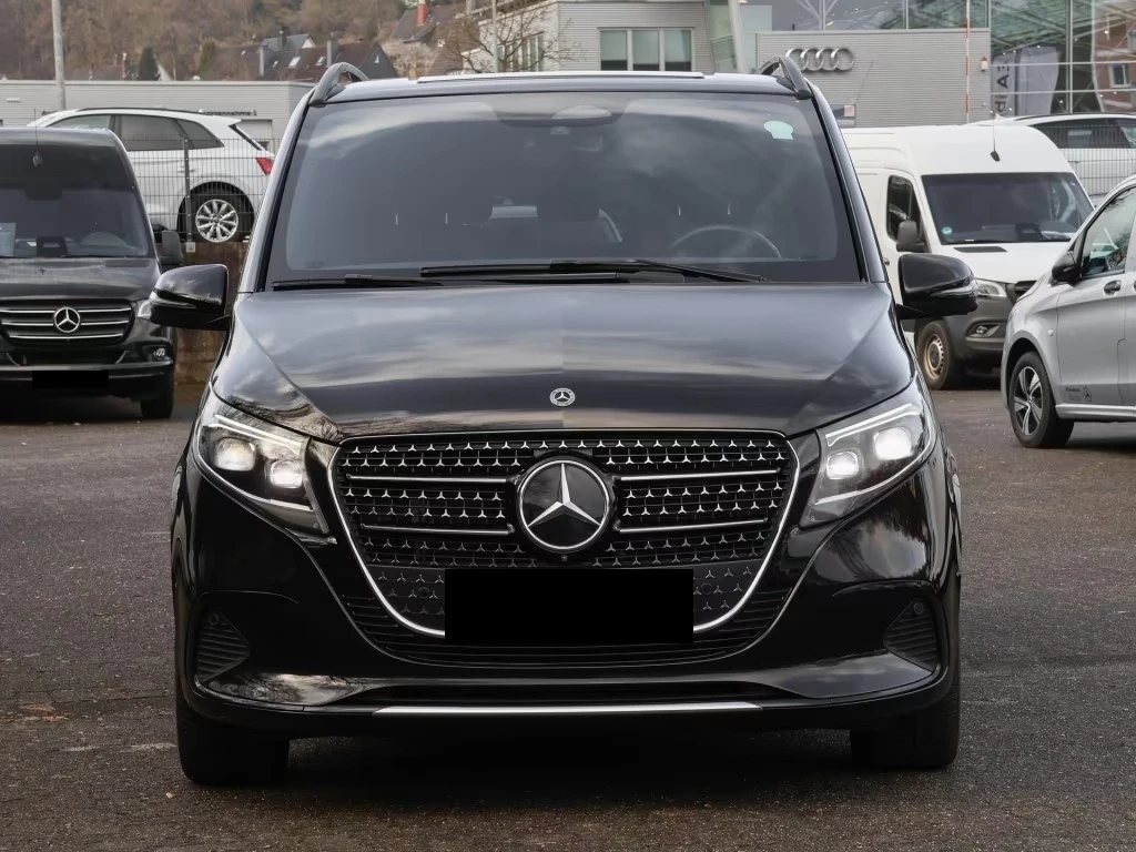 Mercedes-Benz V 300 d / 4-MATIC / AVANTGARDE / 7-МЕСТЕН / EXTRA LONG /, снимка 2 - Автомобили и джипове - 54456143