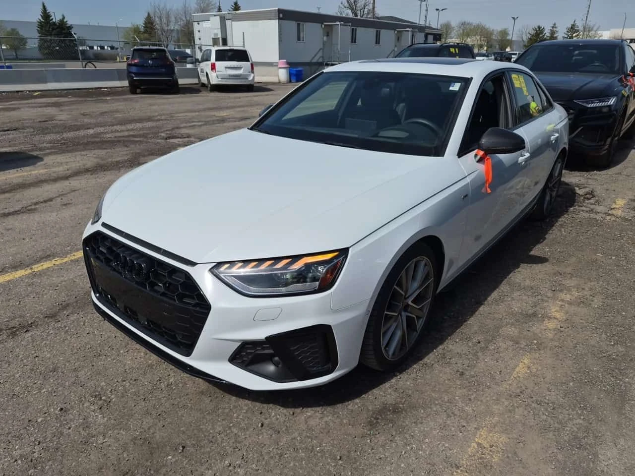 Audi A4 S-LINE PRESTIGE| ПАМЕТ| ПАНОРАМА| 2 КЛЮЧА| ОБДУХВА