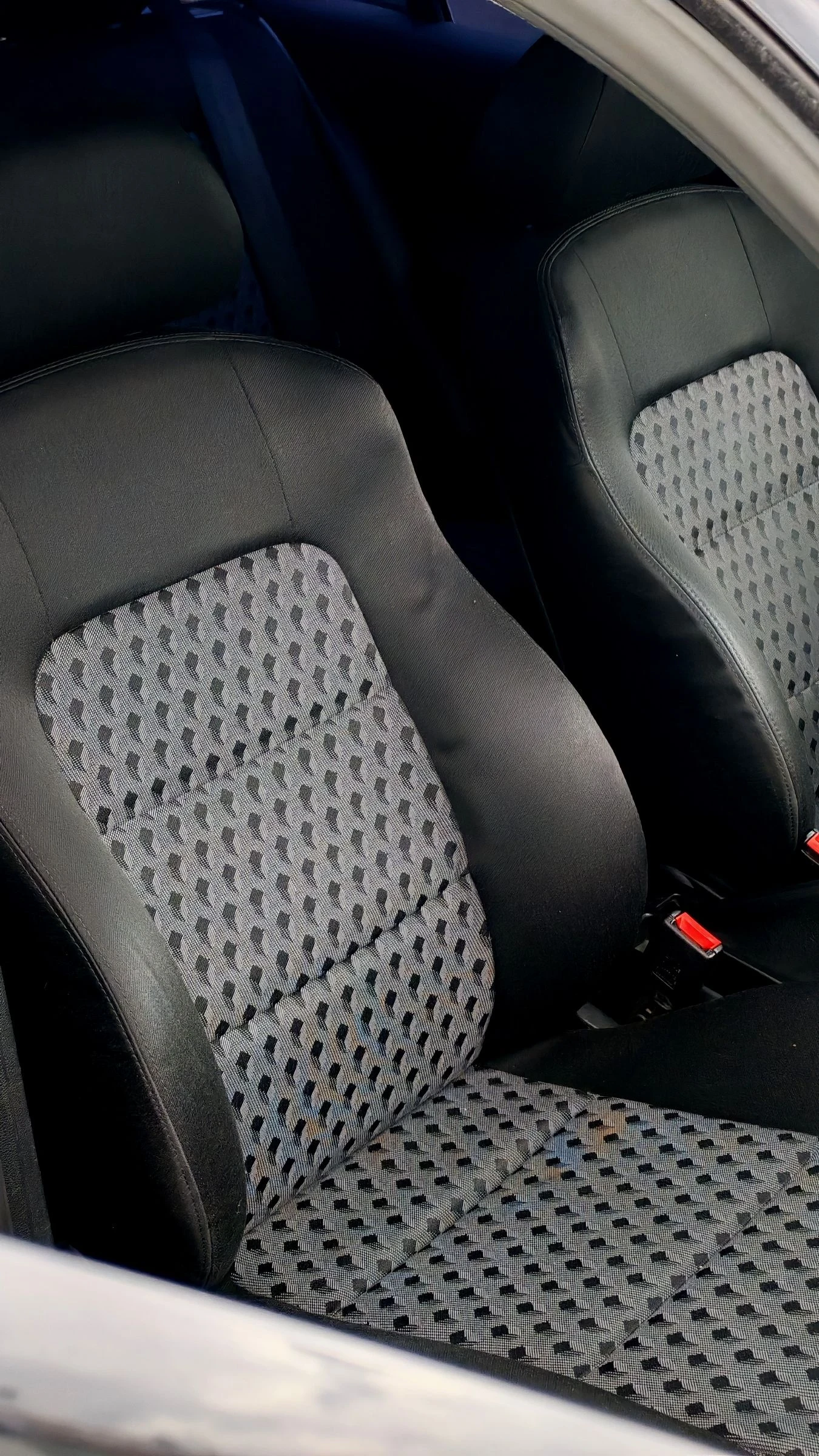 Seat Leon 1.8T 180 FR , снимка 12 - Автомобили и джипове - 54654137