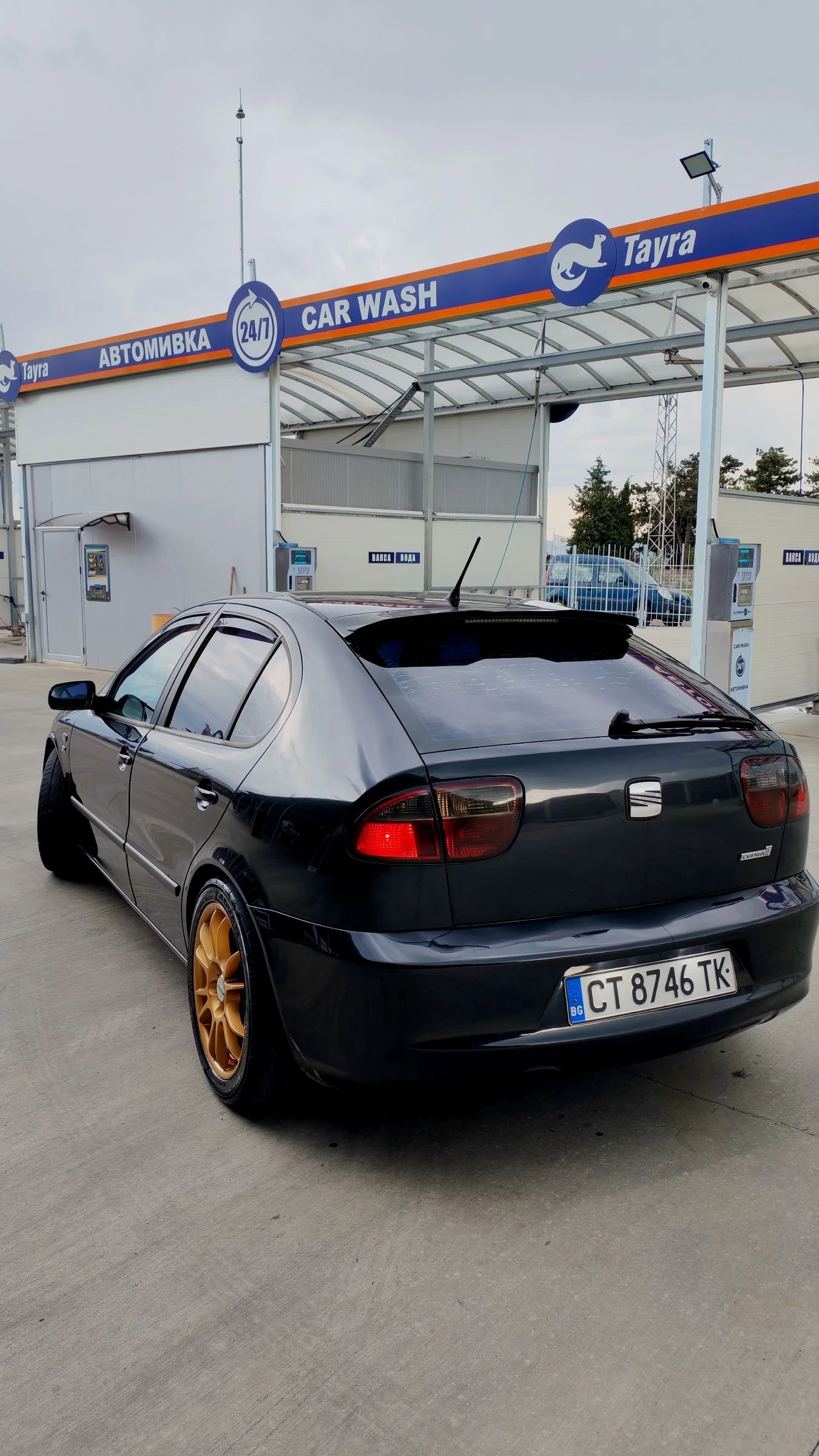 Seat Leon 1.8T 180 FR , снимка 7 - Автомобили и джипове - 54654137