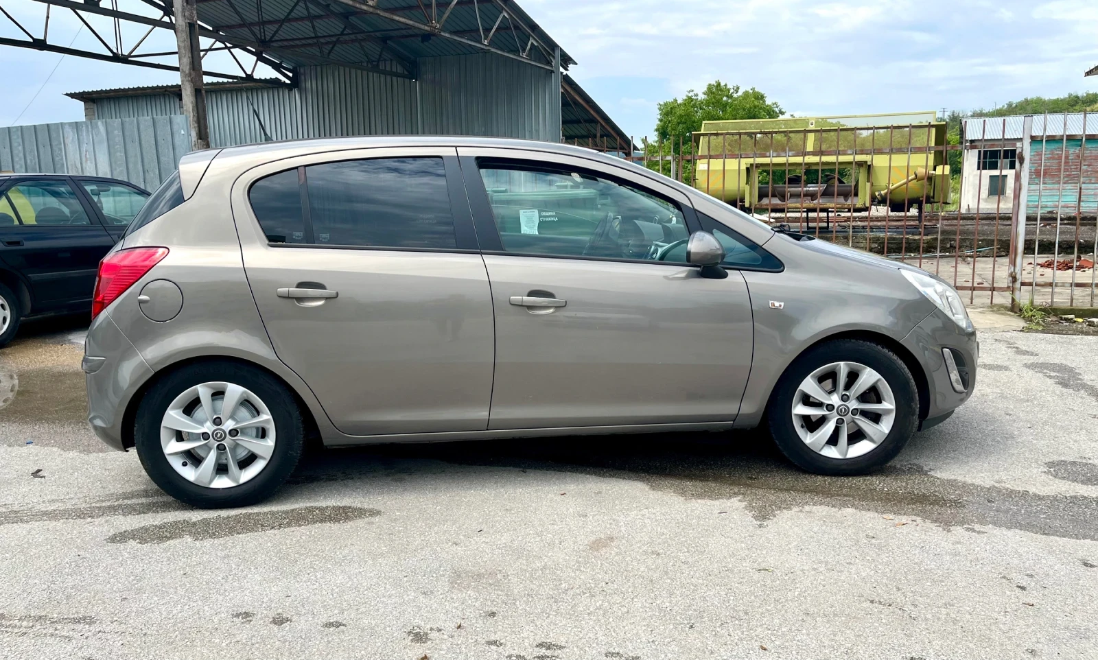 Opel Corsa Enjoy facelift 95hp, снимка 7 - Автомобили и джипове - 55152798