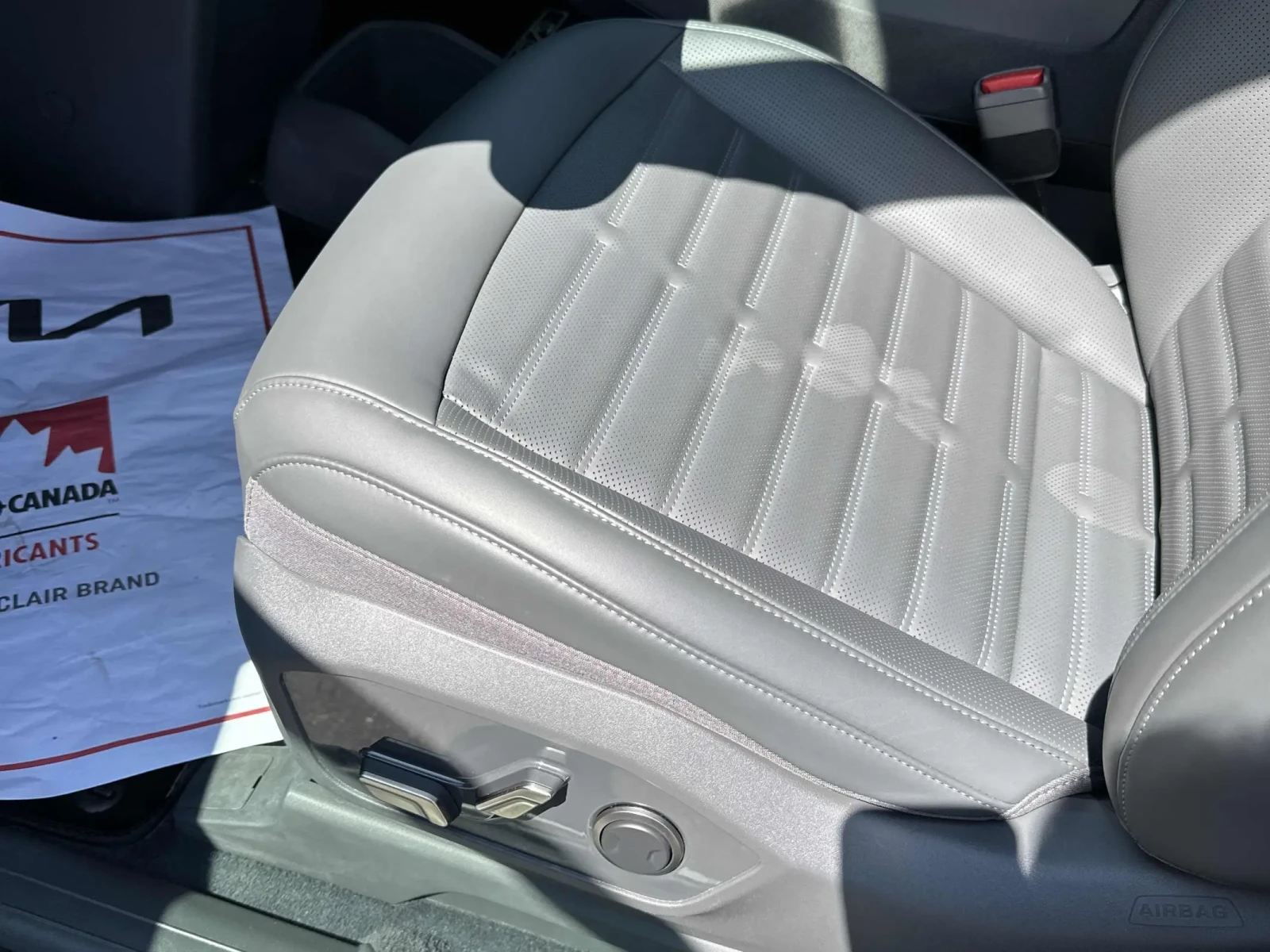 Kia EV9 AWD* LAND* 99.8kW, снимка 9 - Автомобили и джипове - 55411206