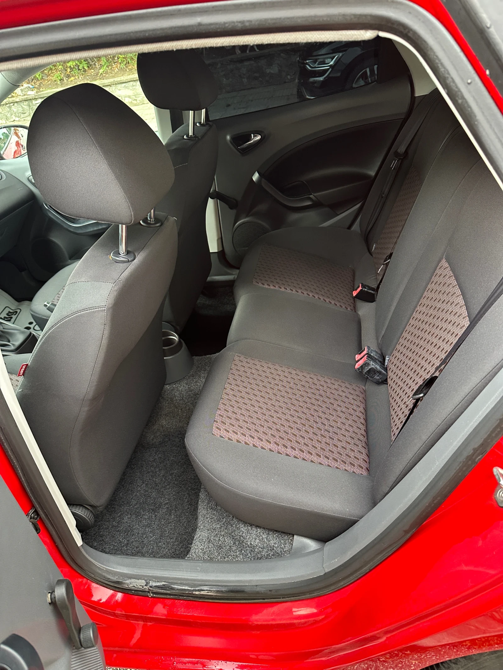 Seat Ibiza 1.2i Klima | Mobile.bg � ����������� 11
