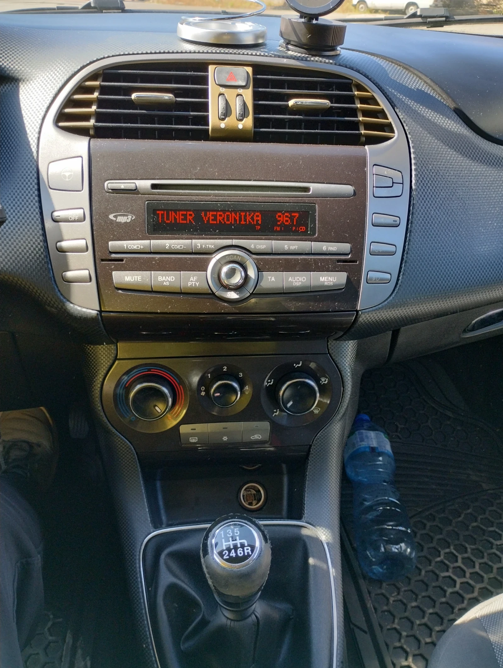Fiat Bravo Перфектна, снимка 8 - Автомобили и джипове - 56309375