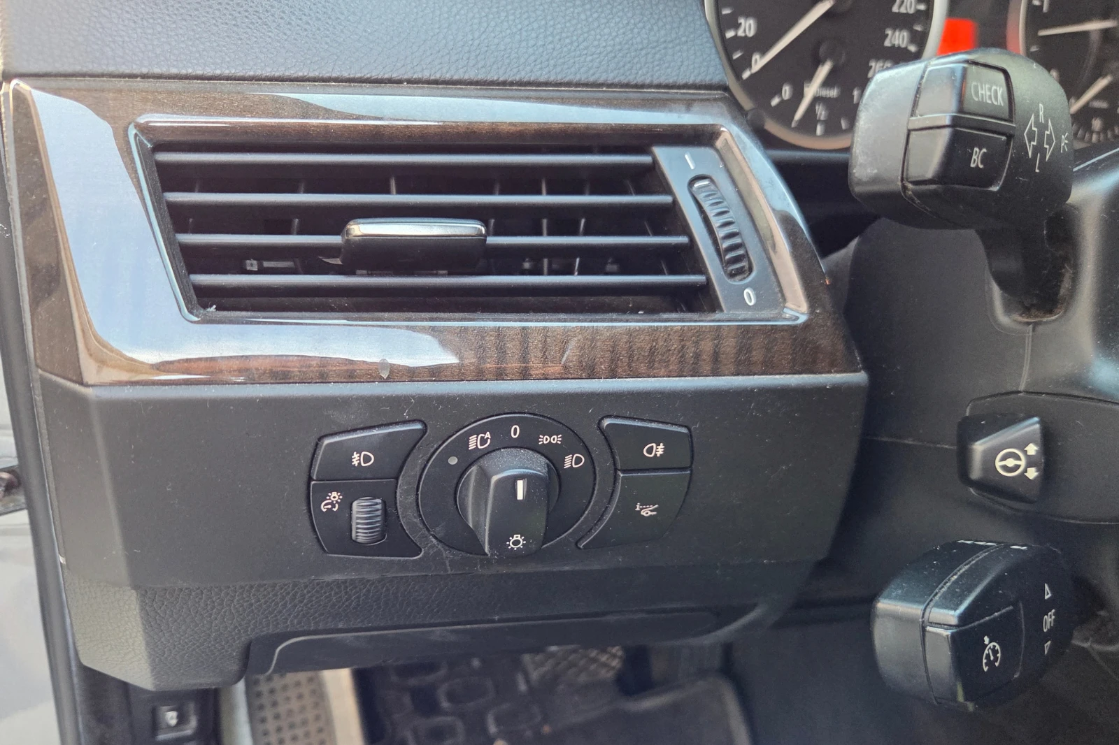 BMW 535 xD 230 000km РЕАЛНИ, снимка 8 - Автомобили и джипове - 56363677