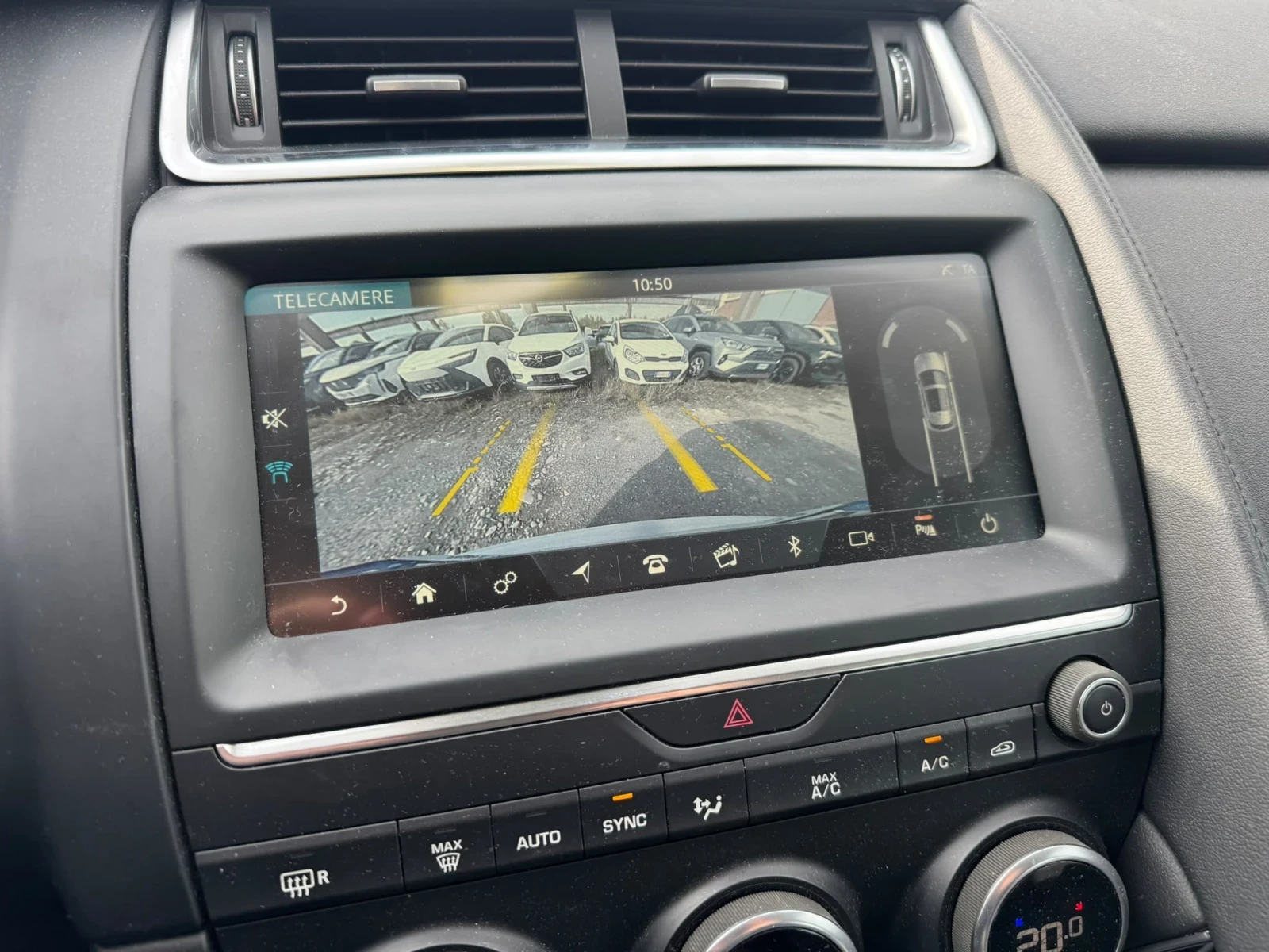 Jaguar E-pace (KATO НОВА)^(4x4), снимка 15 - Автомобили и джипове - 56622601