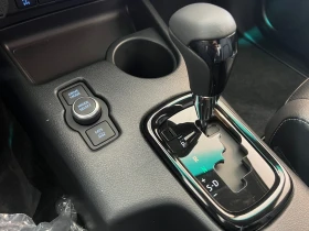 Toyota Hilux Invincible JBL MildHybrid 48V , снимка 11