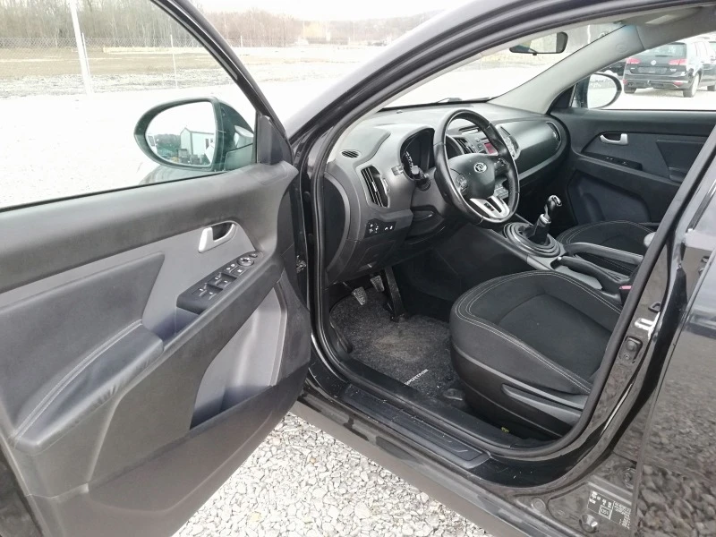 Kia Sportage 1.7CRDI KLIMA, снимка 9 - Автомобили и джипове - 44289485