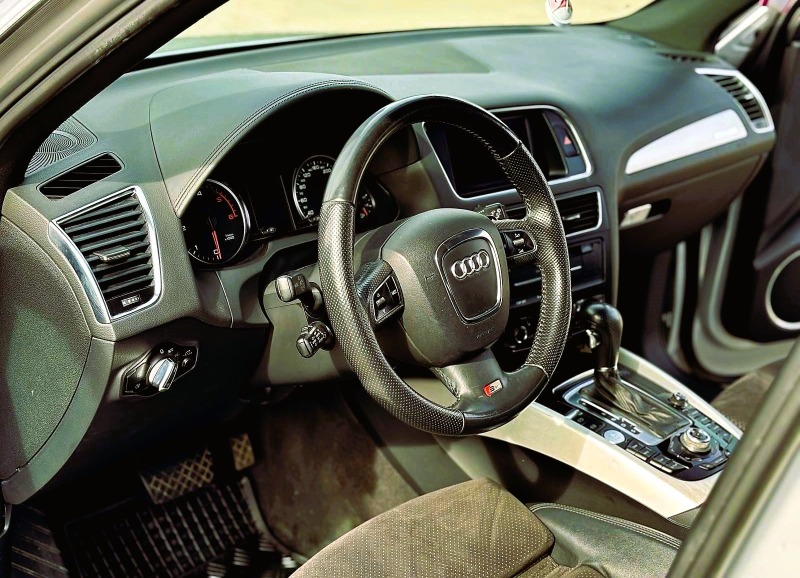 Audi Q5 SLINE+ + QUATTRO, снимка 3 - Автомобили и джипове - 45736437