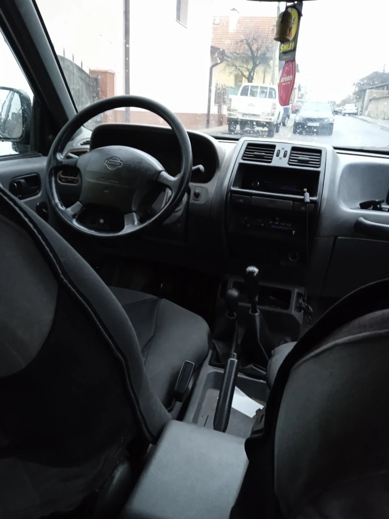 Nissan Terrano 2.7, снимка 9 - Автомобили и джипове - 47680365