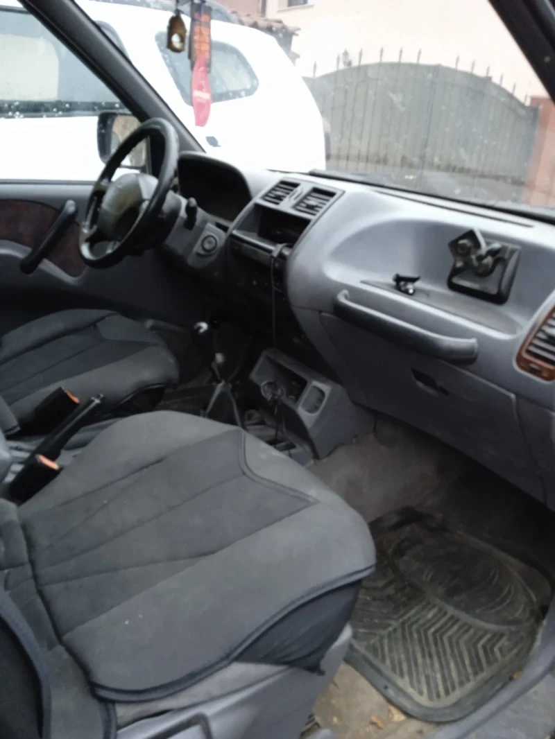 Nissan Terrano 2.7, снимка 8 - Автомобили и джипове - 47680365