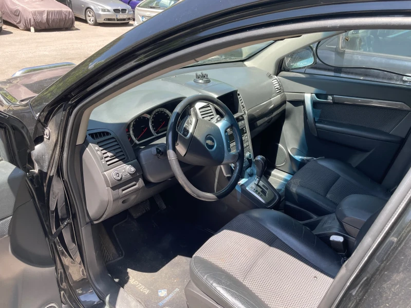 Chevrolet Captiva 2.0 150кс / 4x4 / АВТОМАТ / 7 места, снимка 8 - Автомобили и джипове - 52520115