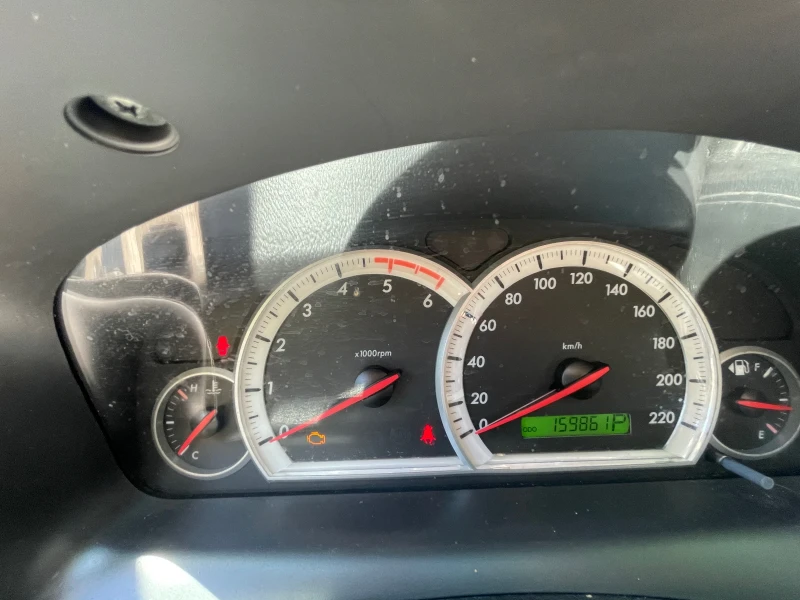 Chevrolet Captiva 2.0 150кс / 4x4 / АВТОМАТ / 7 места, снимка 6 - Автомобили и джипове - 52520115