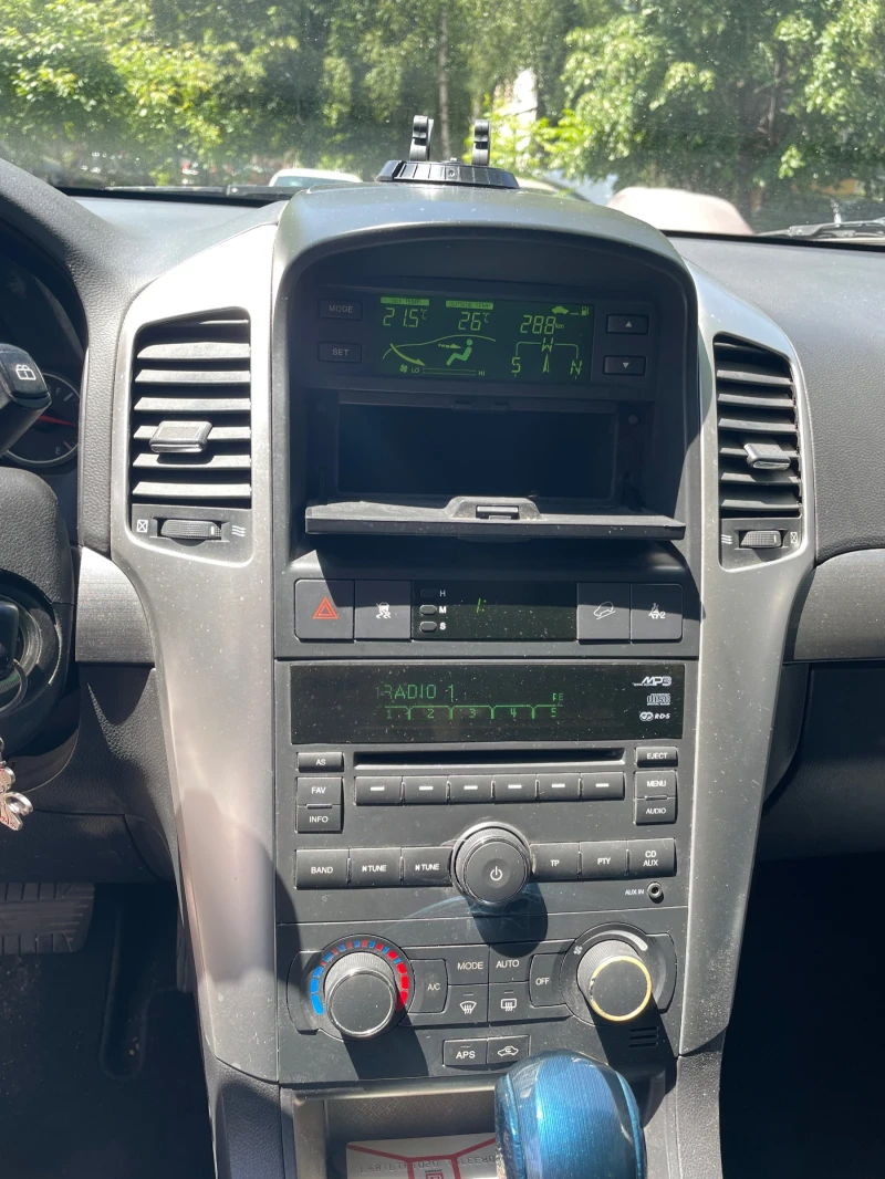 Chevrolet Captiva 2.0 150кс / 4x4 / АВТОМАТ / 7 места, снимка 7 - Автомобили и джипове - 52520115