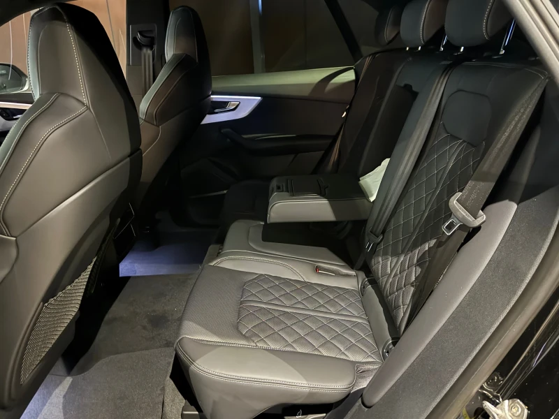 Audi Q8 50 TDI S-line НОВ, снимка 7 - Автомобили и джипове - 50557956