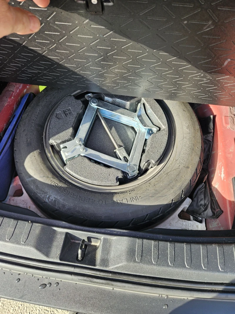 Toyota Rav4 Уникална Ръчни скорости в ГАРАНЦИЯ , снимка 8 - Автомобили и джипове - 52825363