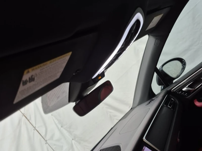 Porsche Macan * AWD * CARFAX * БЕЗ ПЪРВОНАЧАЛНА ВНОСКА, снимка 13 - Автомобили и джипове - 53199269