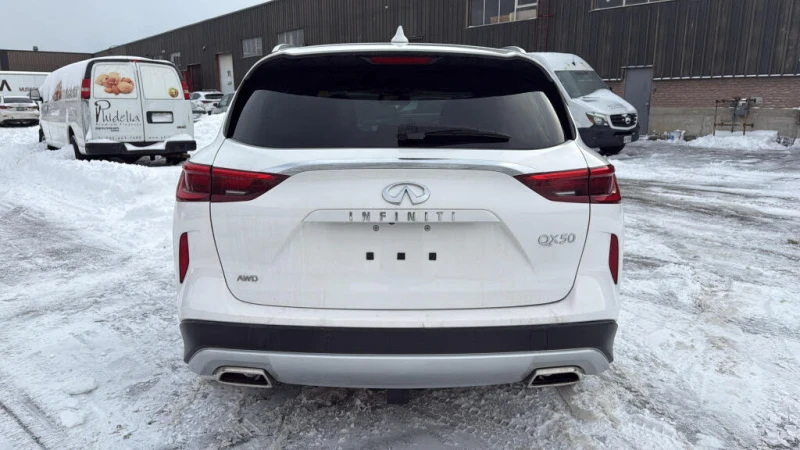 Infiniti QX50 Sensory AWD* АвтоКредит* (ЦЕНА ДО БЪЛГАРИЯ), снимка 5 - Автомобили и джипове - 53238456