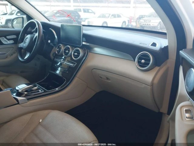 Mercedes-Benz GLC 300 BURMESTER* ПОДГРЕВ* КАМЕРА* КЕЙЛЕС* LANE* ASSIST - изображение 9