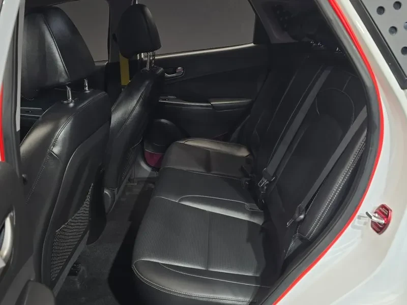 Hyundai Kona 1.6T, снимка 11 - Автомобили и джипове - 54257051