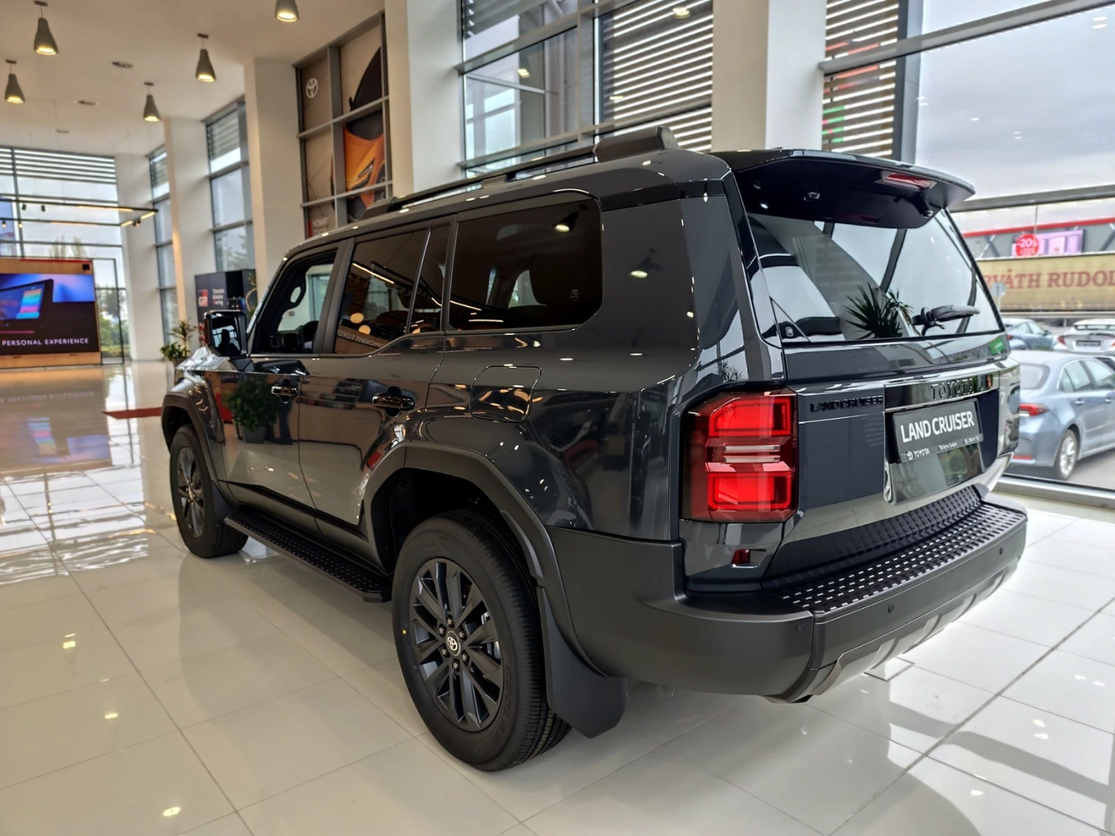 Toyota Land cruiser 250 2.8D Luxury - изображение 5