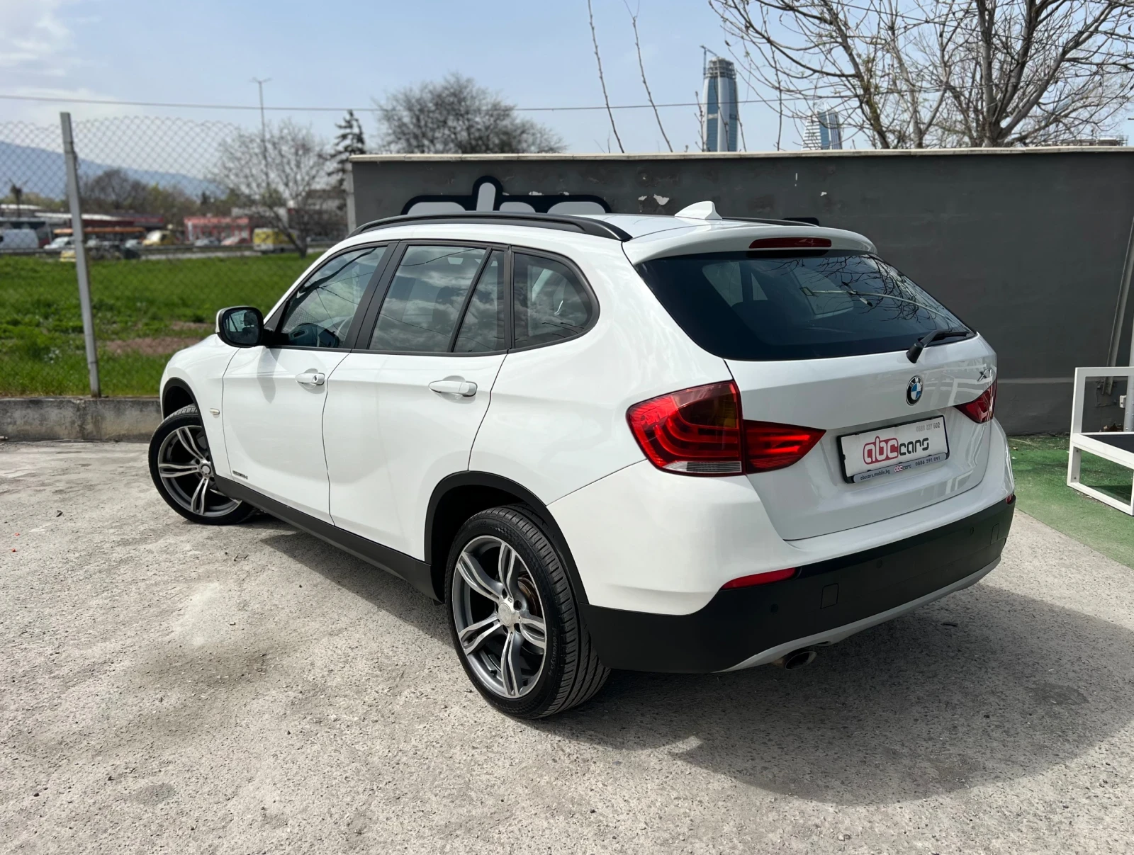 BMW X1 1.8/2.0D S-Drive  - изображение 5