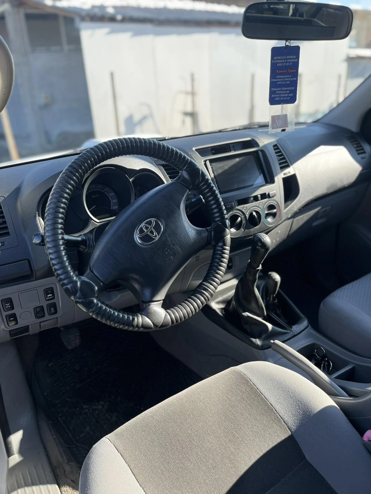 Toyota Hilux 2.5d4d 4x4 - изображение 8