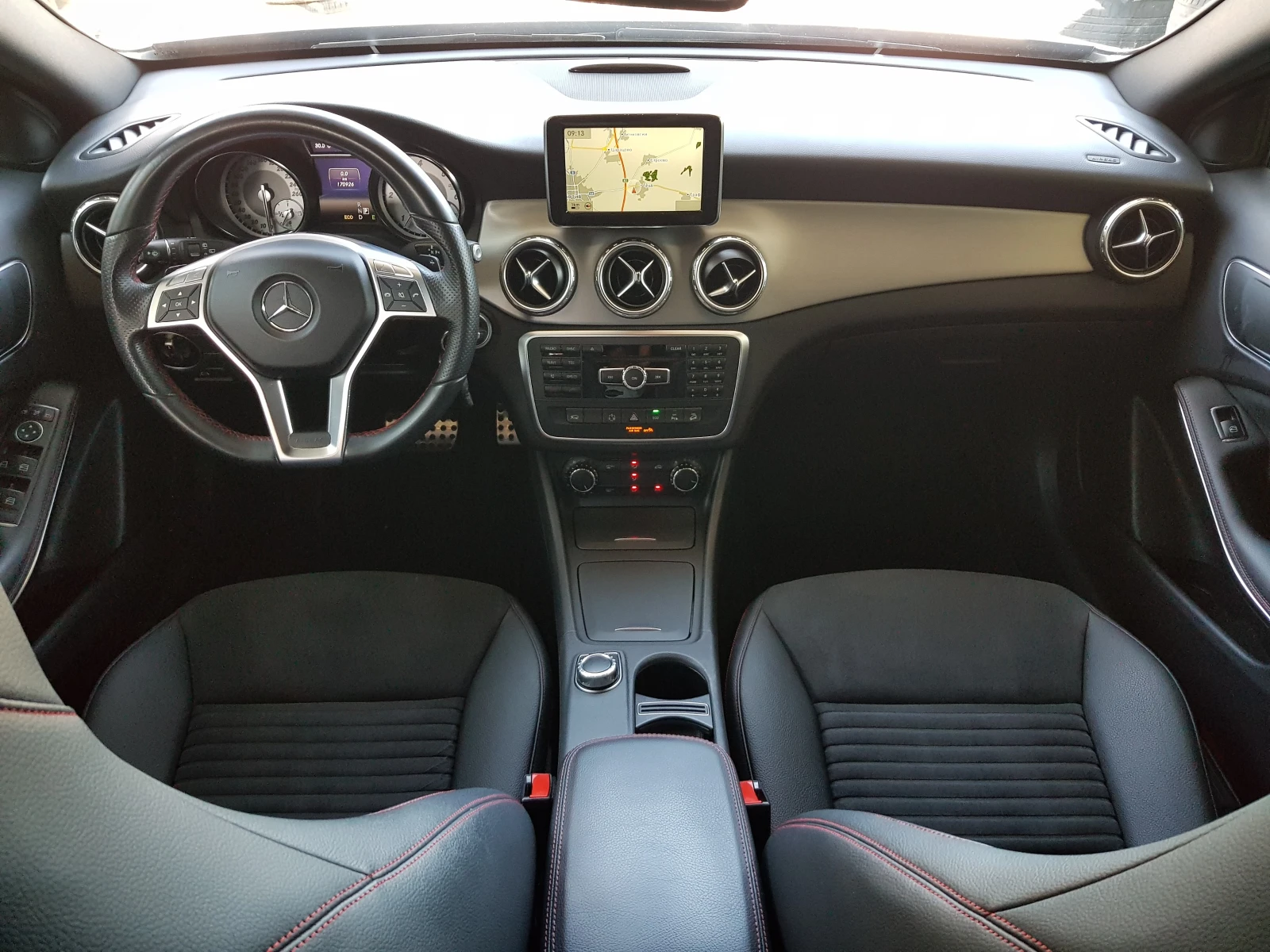 Mercedes-Benz GLA 220 CDI 4matic AMG EURO 6B АВТОМАТИК ЛИЗИНГ - изображение 10