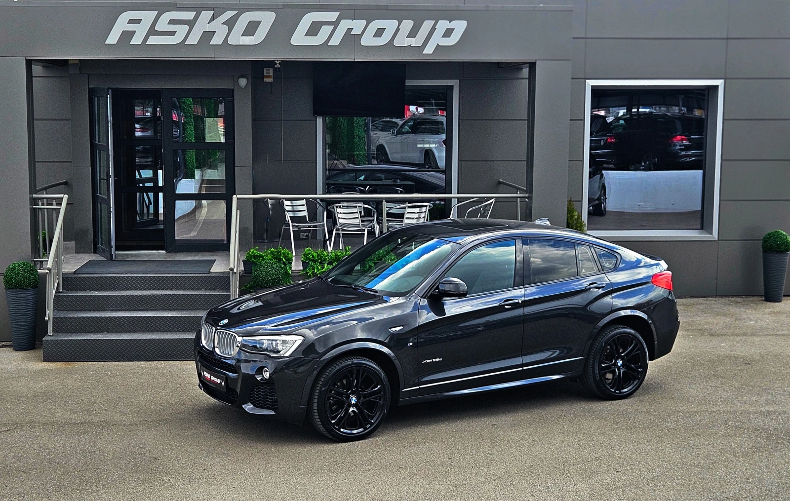 BMW X4 M/3.5XD/SHADOW/DISTR/CAMERA/HARMAN/KARDON/AMBI/LI, снимка 17 - Автомобили и джипове - 53974998