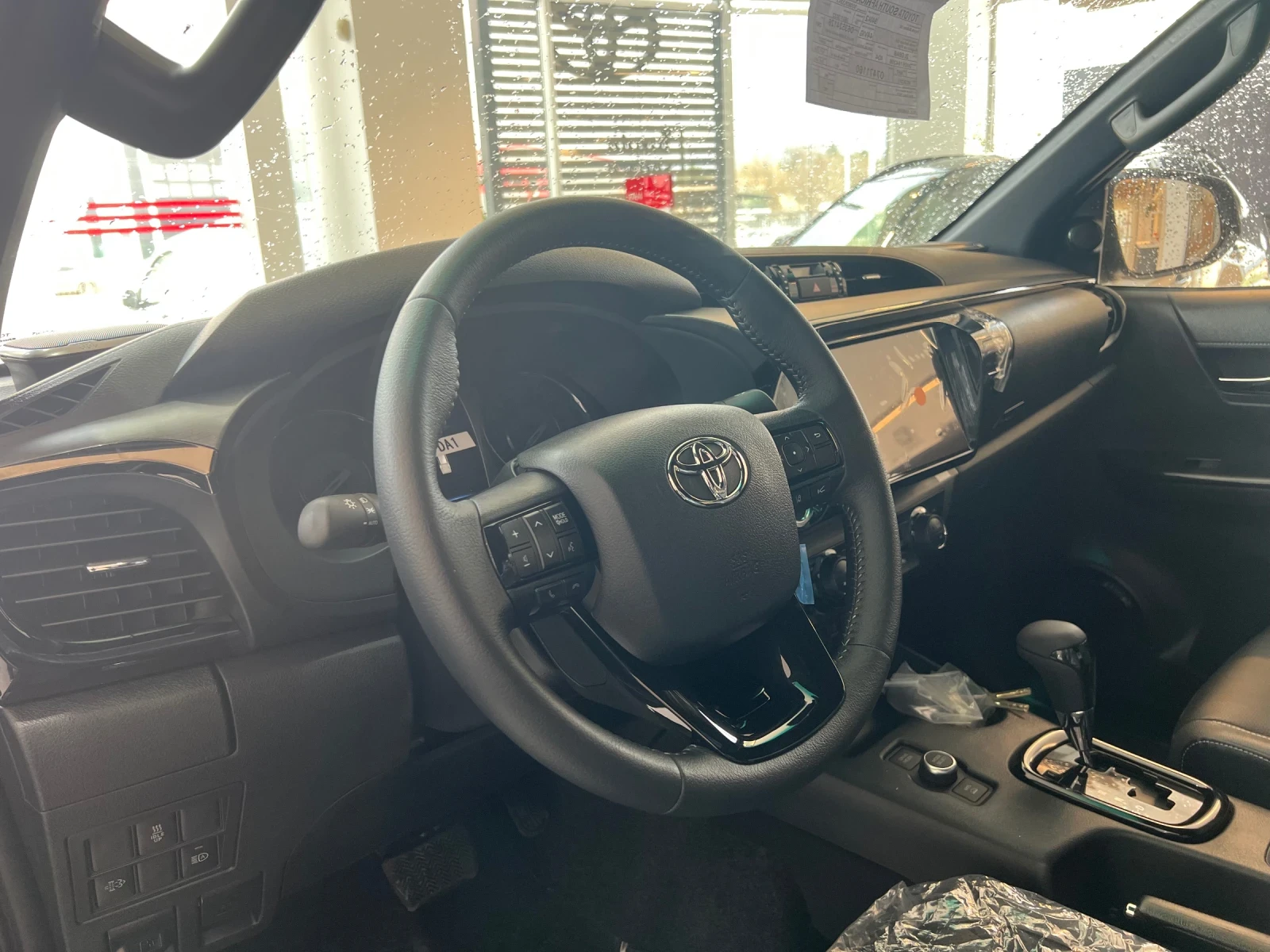 Toyota Hilux Invincible JBL MildHybrid 48V , снимка 8 - Автомобили и джипове - 53996841