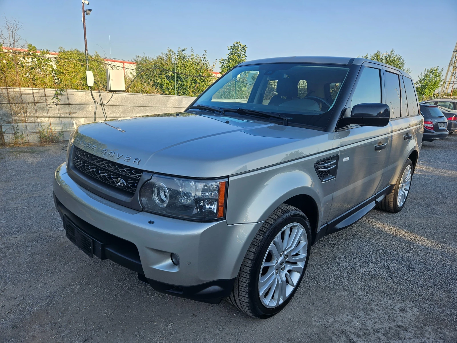 Land Rover Range Rover Sport 3.0HSE-FUL EKSTRI ПЕРФЕКТЕН, снимка 2 - Автомобили и джипове - 55817606