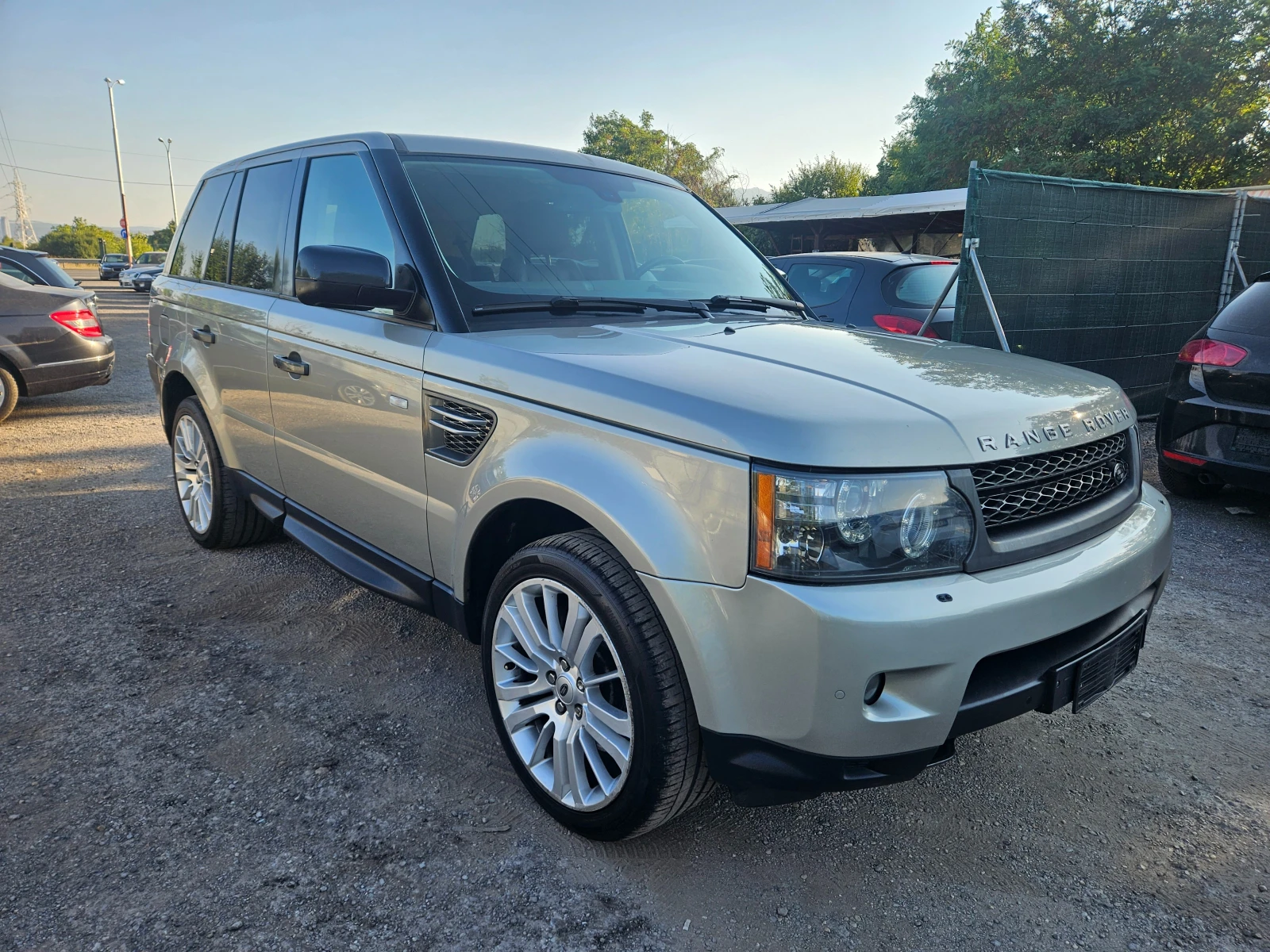 Land Rover Range Rover Sport 3.0HSE-FUL EKSTRI ПЕРФЕКТЕН, снимка 3 - Автомобили и джипове - 55817606